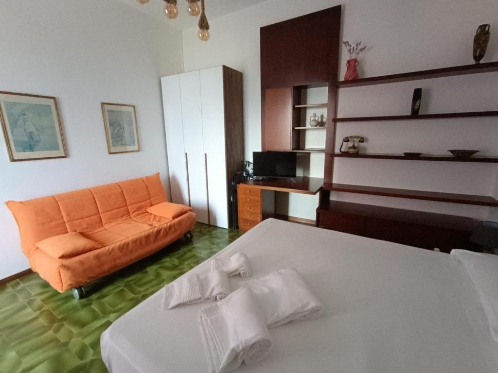 My Holidays - Camere Dei Fiori Gravedona Ngoại thất bức ảnh